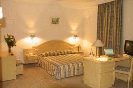 Yadis Ibn Khaldoun Hotel