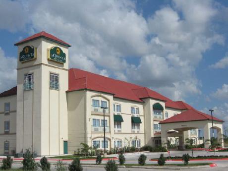 La Quinta Inn & Suites Mercedes
