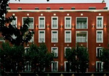 Petit Palace Embassy