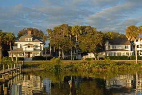 Night Swan Intracostal Bed and
