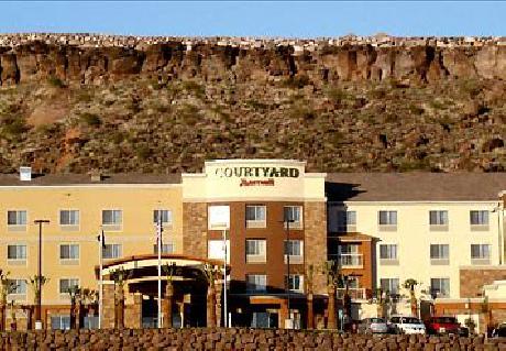 Courtyard St. George