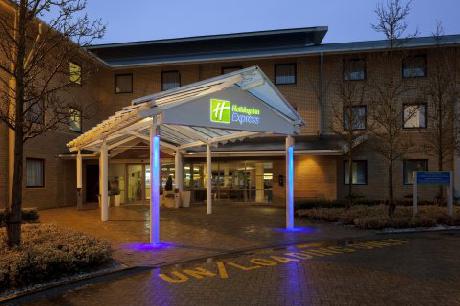 Holiday Inn Express MILTON KEYNES