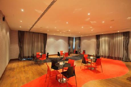 Royal Ascot Hotel Apartment Dubai