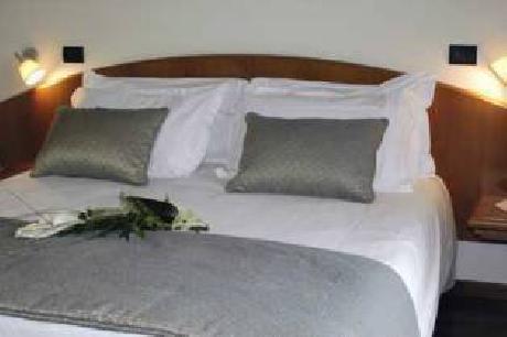 HOTEL DUCHI DELLA ROVERE