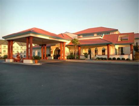 Days Inn and Suites Savannah Gateway/I-95 And 204