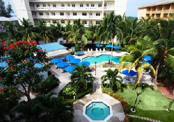 Comfort Suites Seven Mile Beach