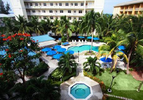 Comfort Suites Seven Mile Beach