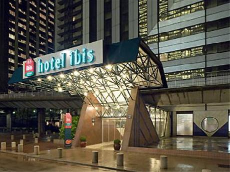 Ibis Paris La Defense Centre