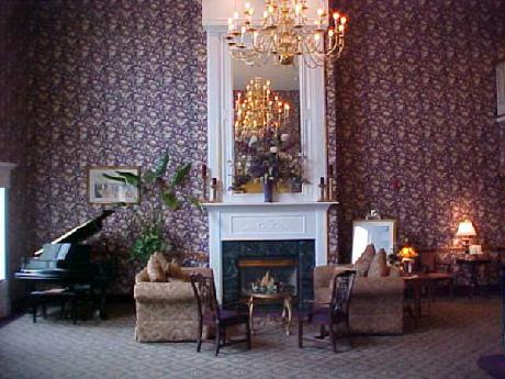 Holiday Inn Express Hotel & Suites BLOOMINGTON CITY CENTER-NORMAL