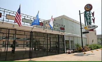 Crescent Palms Motel