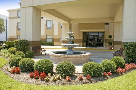 BEST WESTERN Fountainview Inn & Suites Near Galleria