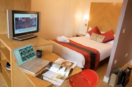 Aparthotel Roomzzz Leeds Citywest