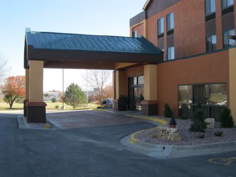 BEST WESTERN PLUS Kansas City Airport-KCI East