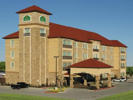 La Quinta Inn & Suites Allen at The Village