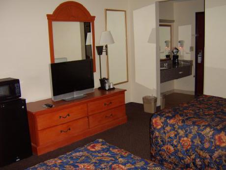 Budgetel Inn & Suites Memphis Airport/Grace Land