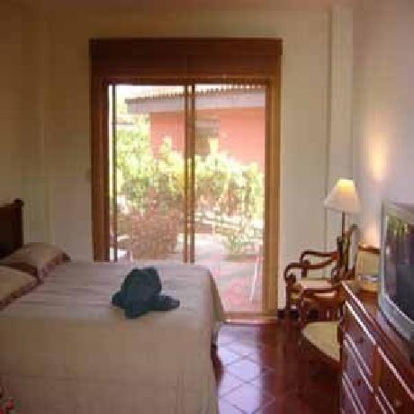 Monterey del Mar Hotel