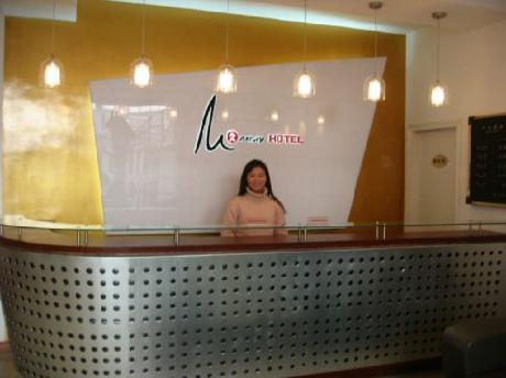 Jiu Jiu Holiday Hotel