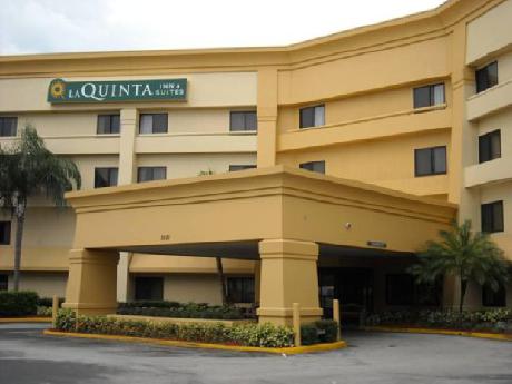 La Quinta Inn & Suites Miami Airport East