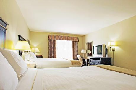 Holiday Inn Express Hotel & Suites VERNON COLLEGE AREA (HWY 287)