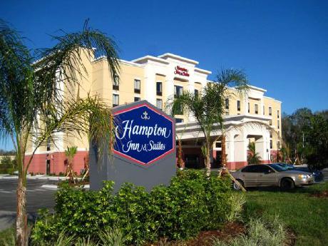 Hampton Inn  Suites TampaWesley Chapel