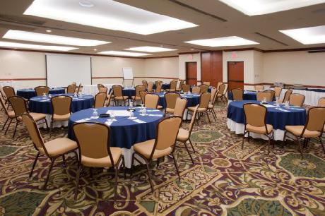 Holiday Inn DENVER LAKEWOOD