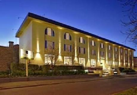 BEST WESTERN PLUS Travel Inn Hotel