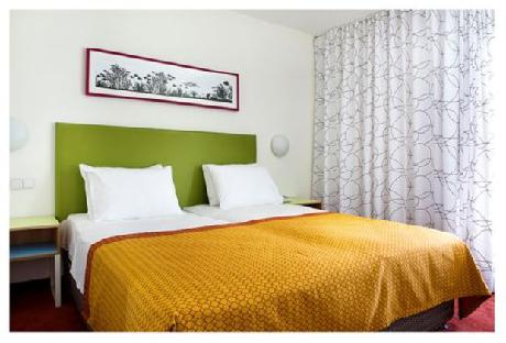 Nova Like an Atlas Hotel