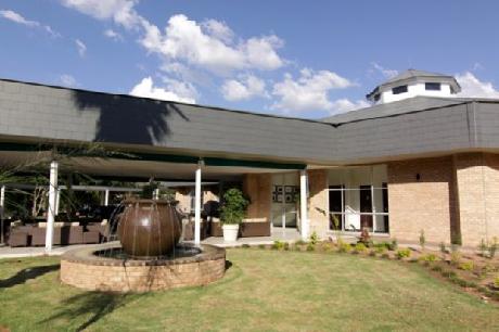 CRESTA LODGE HOTEL