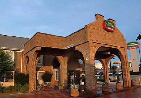 Courtyard Winston-Salem University