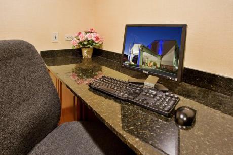 Holiday Inn Express COVINGTON