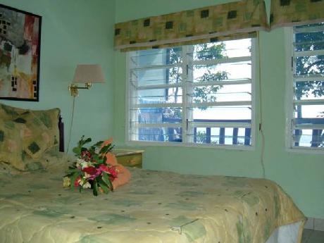 Button Bay Beach Getaway