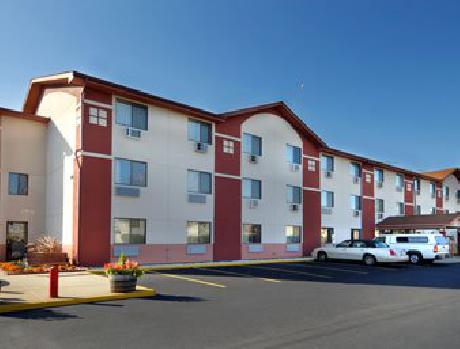 Super 8 Mundelein/Libertyville Area