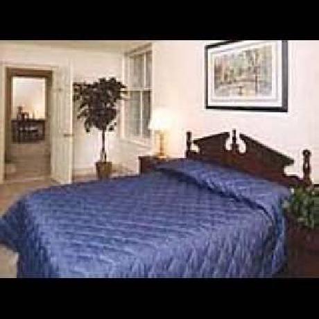 Travelodge Oldham Manchester Street