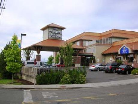 Howard Johnson Hotel and Suites, Victoria Elk Lake