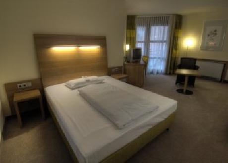 Parkhotel Theresienhoehe