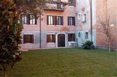 Hotel Casa Del Melograno