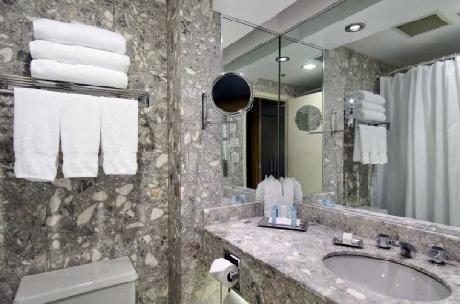 TORONTO MARKHAM HILTON SUITES