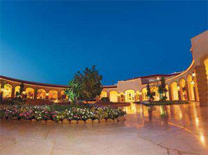 Coral Beach Rotana Resort Tiran