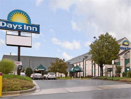 Days Inn Lanham Washington D.C