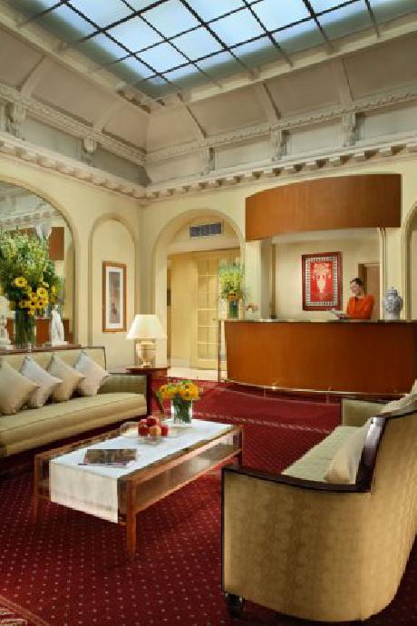 Citadines Louvre Paris