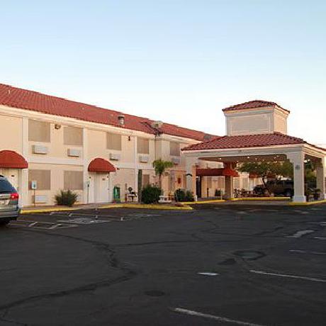 Superstition Inn and Suites