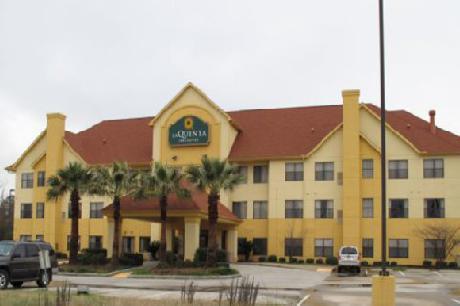 La Quinta Inn & Suites Willowbrook
