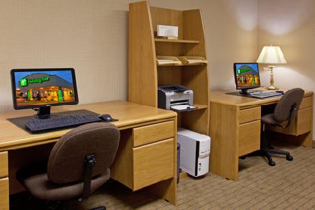 Holiday Inn CANTON (BELDEN VILLAGE)