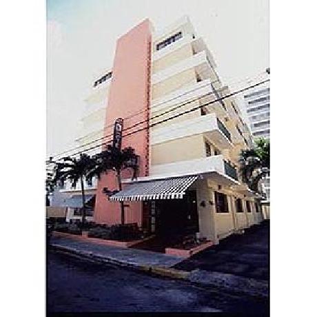 El Canario By The Lagoon