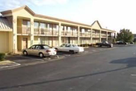 Colonial Inn and Suites