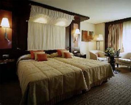 Cordoba Center Hotel