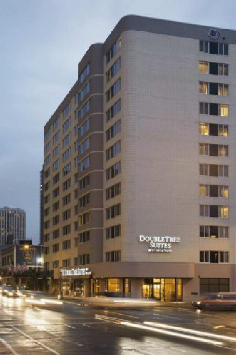 DoubleTree Suites by Hilton Minneapolis