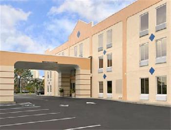 Baymont Inn and Suites Orlando