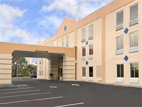 Baymont Inn and Suites Orlando