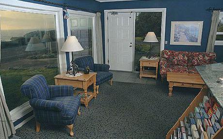 Castle Inn By The Sea